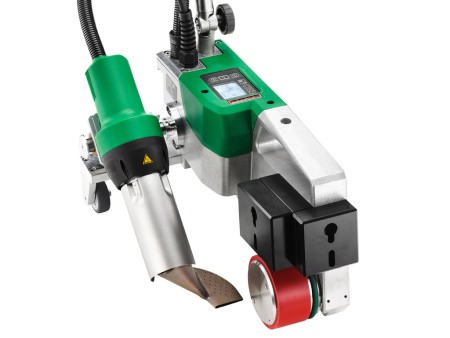 Сварочный автомат горячего воздуха UNIROOF AT для сварки внахлест рулонных полимерных кровельных пок